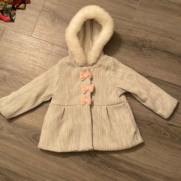 Carter's Other - Carters 3T peacoat grey with fur hood. Zips & buttons. Pink bows.